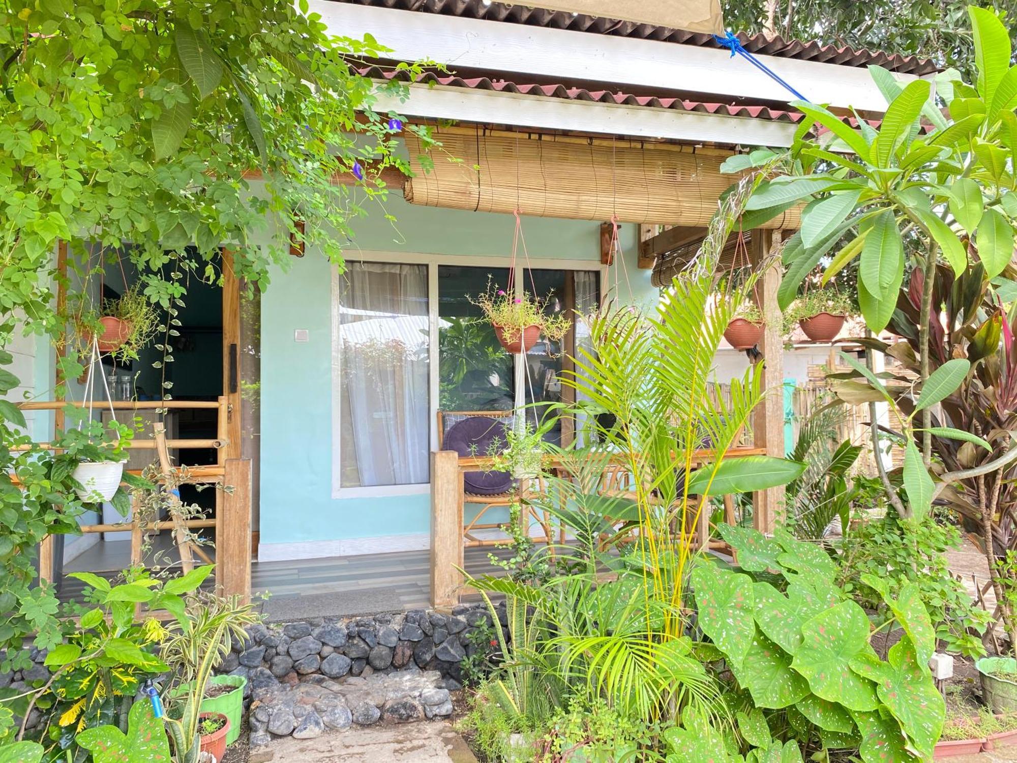 Marta House Gili Air Hotel Exterior photo